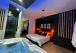 Location vacances Isles-sur-Suippe - Ck Suite & Spa - Jacuzzi Privatif - Reims-1