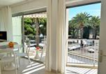 Location vacances Bord de mer de Le Lavandou - Studio climatisé 2★, 2 balcons, proche plage, Le Lavandou - Fr-1-251-475-2