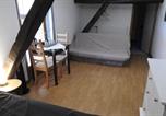 Hôtel La Rothière - La Varnière - B&B with communal kitchen-2