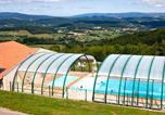Location vacances  Loire - Saint-Jean-La-Vêtre - Résidence Les Monts du Forez - Vacancéole-1