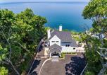 Location vacances Meriden - Coastal Retreat: Waterfront, Deck, Awesome Views-1