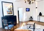 Location vacances Carcassonne - *Chic & Basic T place Carnot-1