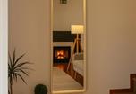 Location vacances  La cathédrale de Guarda  - Peach House T2 Fireplace-1