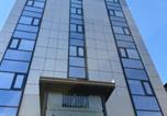 Location vacances  Musee du Village Bucarest - Le Central Aparthotel-3