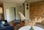 Location vacances Cabourg - Appartement Duplex 2 Pièces Centre-Ville avec Balcon et Internet Inclus - Fr-1-487-383-2