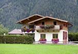 Location vacances Waidring - Alluring Apartment with Swimming Pool in Waidring Tyrol-1