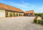 Location vacances Aire-sur-la-Lys - Nice Home In Wittes With Wifi-1