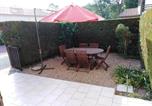 Location vacances  Charente-Maritime - Appartement à 300m de la plage de Nauzan avec terrasse, 5 couchages, animaux acceptés - Fr-1-494-79-2
