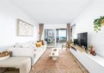 Location vacances  Alicante - Beachfront Bliss apt, with heated pool, by Oyoostays-2