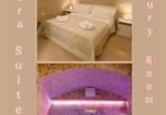 Location vacances  Province de Brindisi - Dimora Suite-2