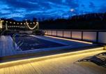 Location vacances  Walloon Brabant Province - An incredible houseboat on a heavenly river-4