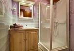 Hôtel Chaudeyrac - Chambre Lilas à Alleyras - Animaux admis, Table d'hôtes, Terrains spacieux - Fr-1-582-514-2