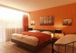 Hôtel Geisingen - Hotel Waldblick Bsr Garten mit Pavillons im Schwarzwald, ideal für Paare, Familien, Hunde-2
