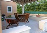 Location vacances Saint-Saturnin-lès-Apt - Villa confortable avec piscine privée à Saint-Saturnin-lès-Apt-2