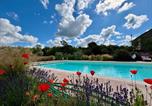 Location vacances  Indre - Gîtes avec piscine partagée dans la Brenne, proche sites historiques - Fr-1-591-120-3