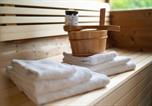 Location vacances Kinrooi - Wellness Villas with sauna, outdoor bath and shower, Parc Maasresidence Thorn-4