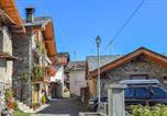 Location vacances Antey-Saint-André - Cozy Apartment In Verrayes With Sauna-1