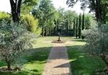 Location vacances Le Pouget - Château Rieutort Gîtes-2