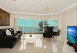 Location vacances Mooloolaba - Zanzibar 404, Sensational 2 Bedroom Oceanview Apartment-1