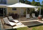 Location vacances Southern Suburbs - Charming fully fitted double storey Cottage near Constantia Village-2