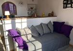 Location vacances Apt - Appartement de caractère rénové en centre-ville historique au coeur de la Provence-1