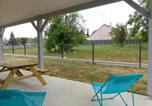 Location vacances  Allier - Charmant gîte à Saint-Rémy-en-Rollat avec terrasse et animaux acceptés - Fr-1-489-492-2