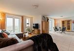 Location vacances South Holland - 612s Luxury 2 bedroom apartment terrace, waterview-2