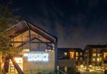 Location vacances Midrand - Amazing 1br, 2bath with River View in Waterfall-3