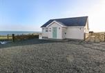 Location vacances Llaneugrad - Y Gorlan-1