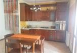 Location vacances  Province de Forlì-Césène - Charming Apartment in San Mauro Pascoli with Garden, 75 m². --3