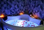 Location vacances  Badalone - Apartamentos Las trece llaves-1
