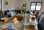 Location vacances Bad Elster - Barrierefreie Ferienwohnung Bad Brambach-2