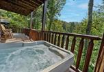 Location vacances Knoxville - Paw Prints Mountain View Cabin-2