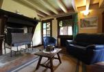 Location vacances Villeneuve-d'Allier - Maison de caractère avec terrasse à 300m de l'Allier, idéale pour pêche, détente et activités familiales - Fr-1-582-208-4