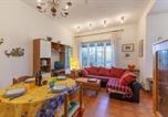 Location vacances Livourne - Two-Bedroom Apartment In Tirrenia -Pi--2