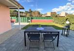 Location vacances  Province de Grosseto - Nice Home In Castiglione Della Pesc-2