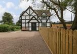Location vacances  Gare Foregate de Worcester - Lavender Cottage-1