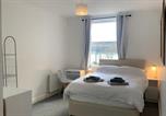 Location vacances Londonderry - Big Riverview Flat-3