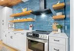Location vacances Fredericksburg - The Birdhouse - Hot Tub Pool & Fire Pit-1