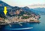 Location vacances  Province de Salerne - Aparthotel with Sea view, elevator only 2 stairs in the historical center At 350mt from the Cathedral-2
