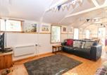 Location vacances Bacton - Suzanne's Beach Hut-3