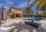 Location vacances Bagnols-en-Forêt - Grande Villa entre Cannes St Tropez-1