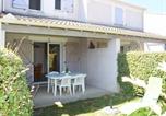 Location vacances Vallon-Pont-d'Arc - Maison Duplex 6 Pers. avec Terrasse, Piscine Chauffée et Climatiseur - Fr-1-382-121-1