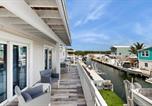 Location vacances  Parc national des Everglades - Waterfront home w/ easy open-water access, bikes, ping pong & paddle boards-3