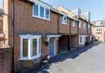 Location vacances Poole - Magnolia House - Beautiful Townhouse in Old Town Poole-1