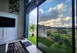 Location vacances Durbanville - Luxurious Green Riverside Loft apartment-1