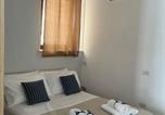 Location vacances  Province de Macerata - Vicolo 29-1
