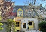 Location vacances Arzon - Maison de charme avec jardin clos, à 50m des commerces et proche plage, pour 8 personnes - Fr-1-639-54-1