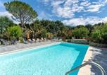 Location vacances Saint-Geniès-de-Malgoirès - Villa spacieuse à Vézénobres avec piscine privée-2