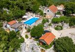 Location vacances Ploče - Amazing Home In Ploce With Sauna-1
